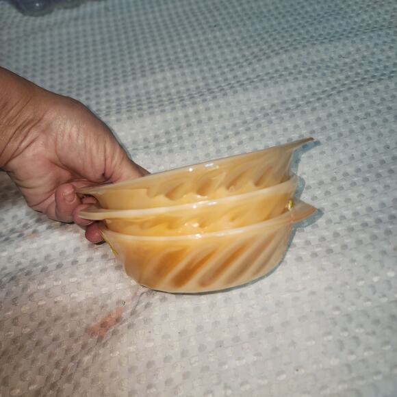 MCM VINTAGE FIREKING SET OF 3 IRREDESCENT PEACH LUSTRE CASSAROLE BOWLS - Picture 6 of 6